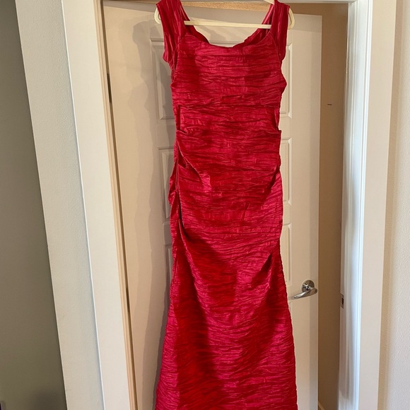 Alex Evenings Formal Gown- Fun, Flattering,& Festive! - Picture 2 of 5